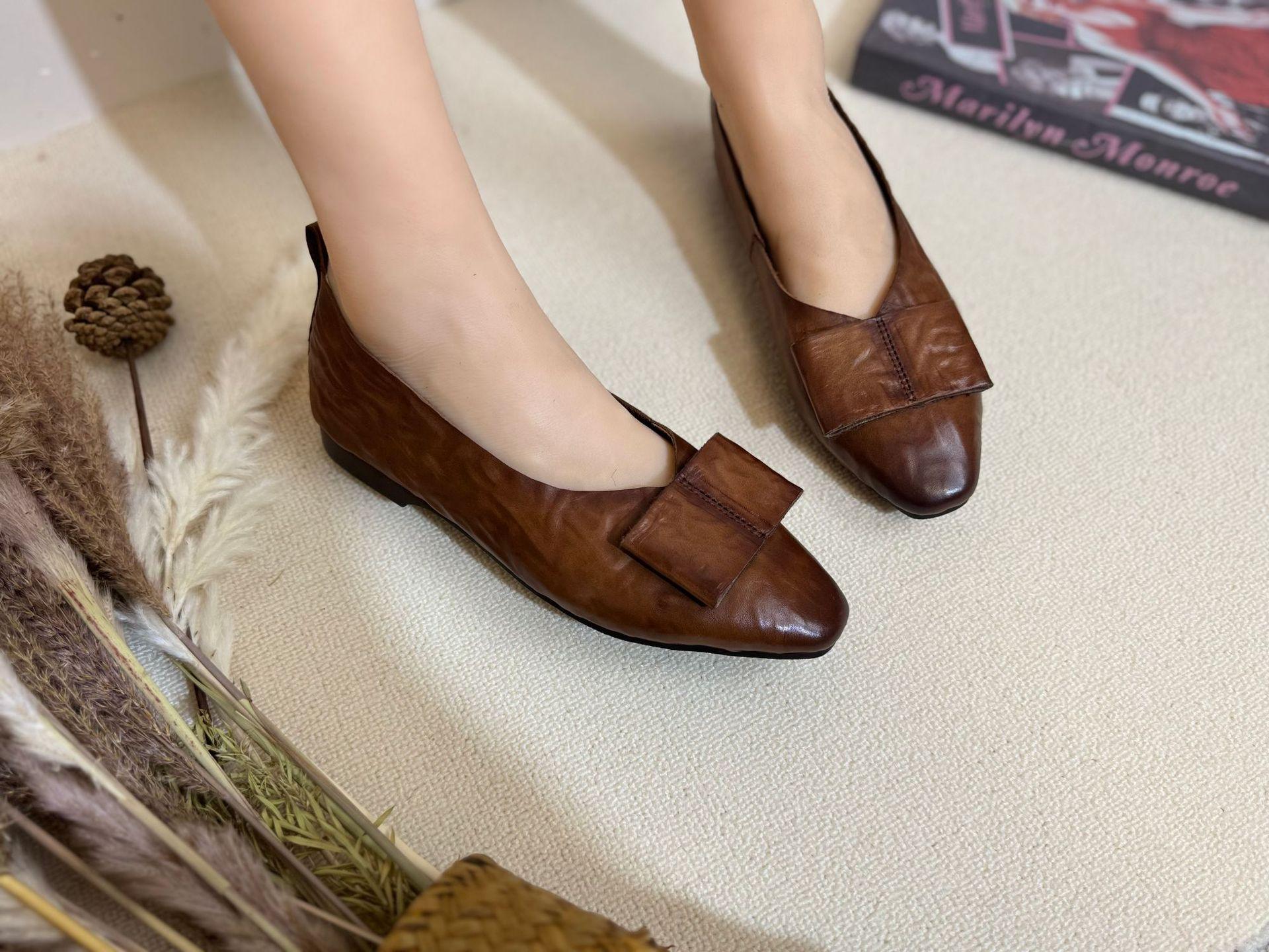 

Весенние туфли-лодочки из первого слоя коровьей кожи с квадратным носком на плоской подошве для женщин, женские туфли из натуральной кожи с бантом, литературные и ретро 40 коричневый