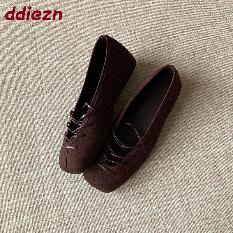 Fashion Fashion Shallow Ladies Flats Slip On Shoes Female Height Increasing Footwear Square Toe Women Flats With Shoes New