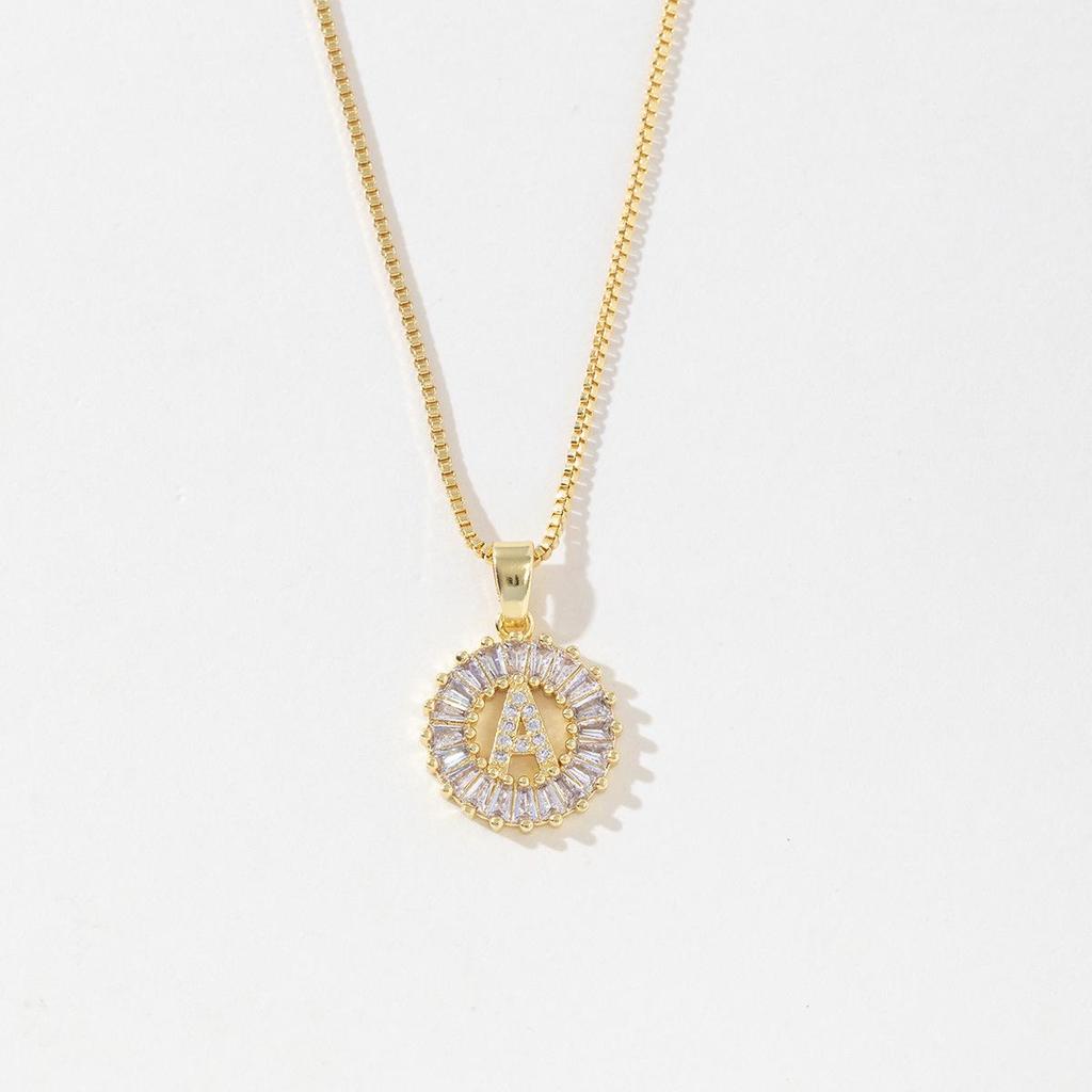European Copper-Zircon Gold-Plated Pendant Necklace with 26 Alphabet Flowers, Clavicle Chain, High-End Design