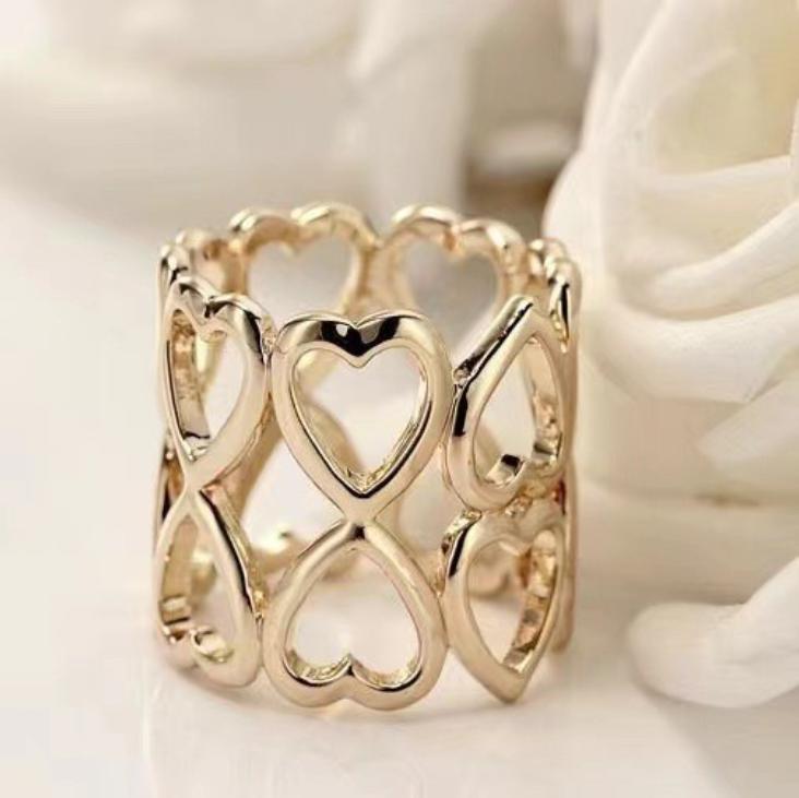 

Metal Heart Hollow Out Silk Scarf Buckle Ring Clips For Women Girls Alloy Circle Scarves Brooch Pins Clothing Accessories Gift