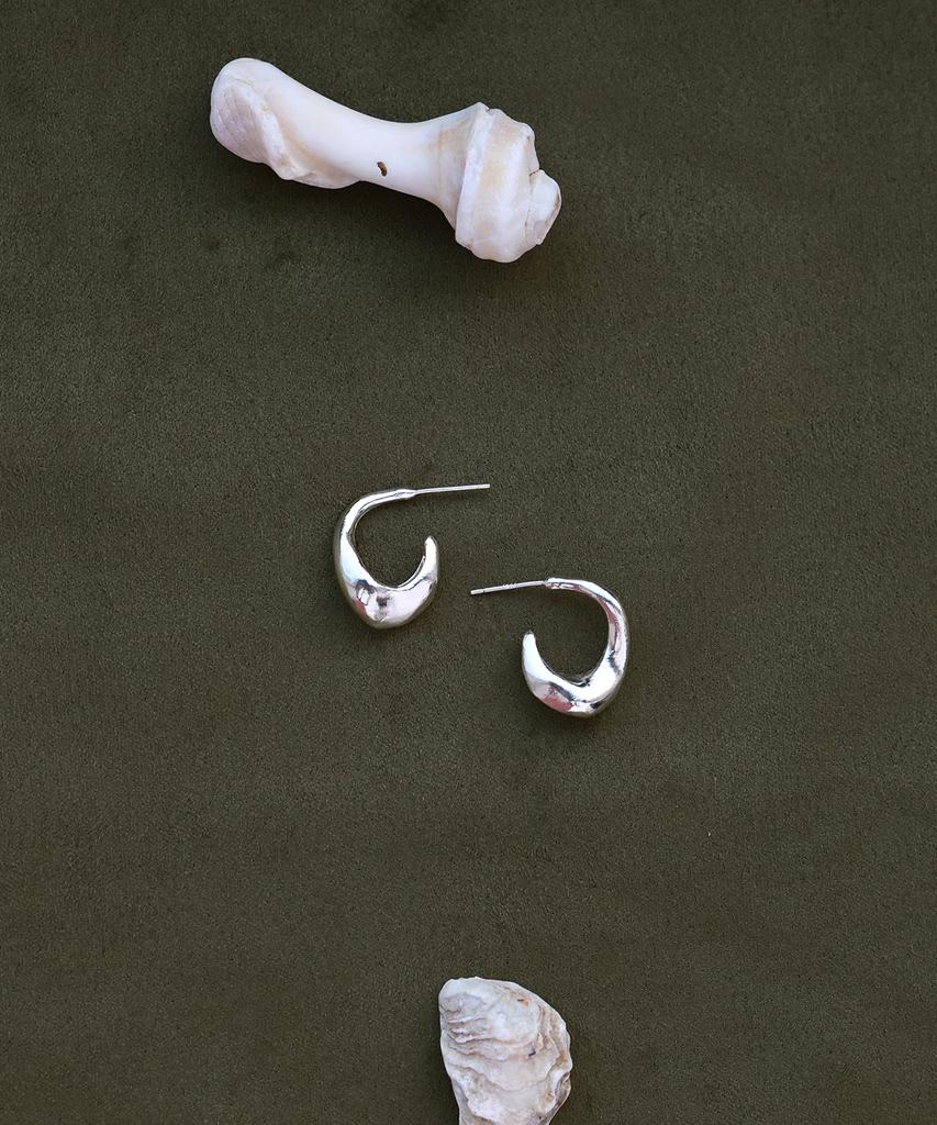 Reindeer Murmur Earring 09