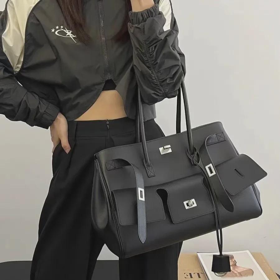 2024 Neutral Hot Girl Motorcycle Tote: Large-Capacity Solid Color Shoulder Bag for Commuters - Trendy All-Match Design
