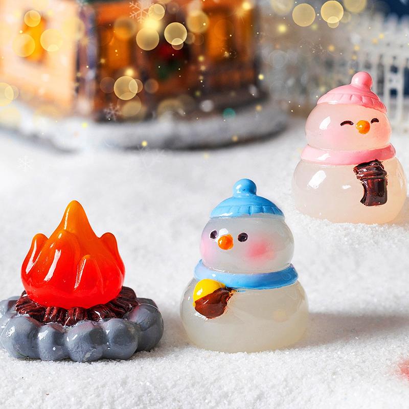 1Pc Diy Dollhouse Decoration Mini Luminous Resin Christmas Cute Bonfire Snowman Ornament Glow In The Dark Miniature Figure