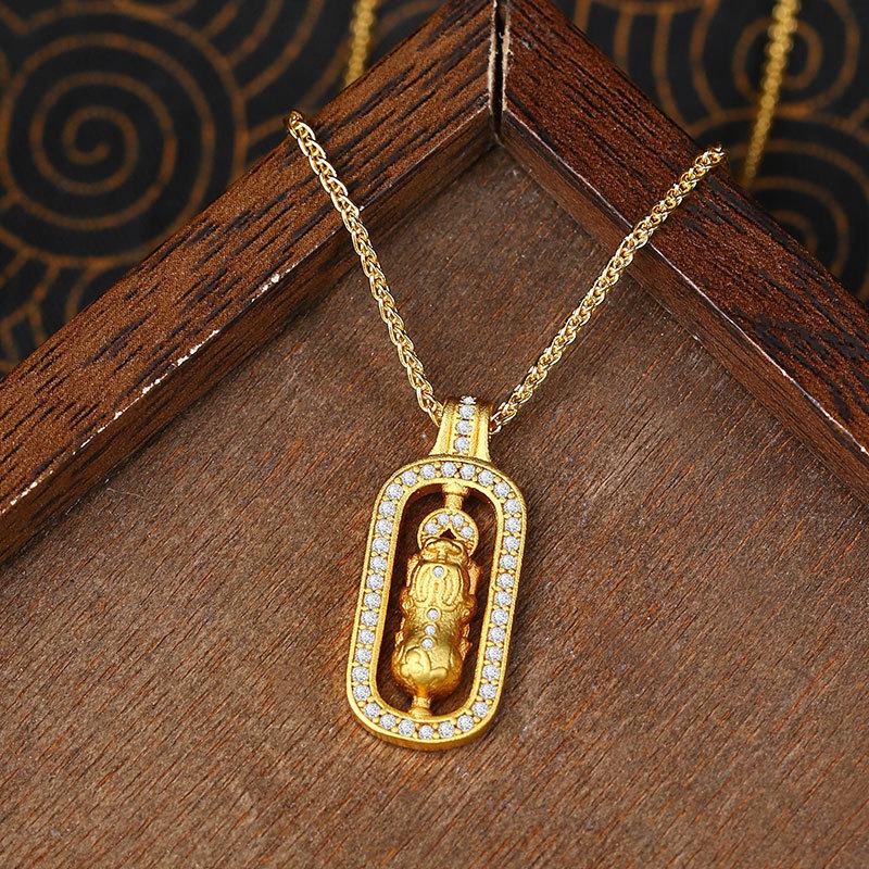 

Вневременное ожерелье Пиксиу: Ретро золотой тон с инкрустацией бриллиантами, Мода унисекс Gold Plated