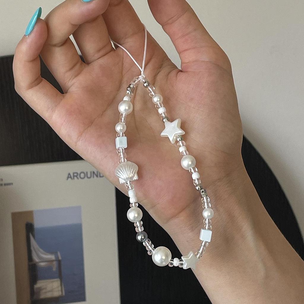 Stylish Floral Pearl Beaded Phone Lanyard for Women – Light Luxury, High-End Feel, Anti-Lost Chain