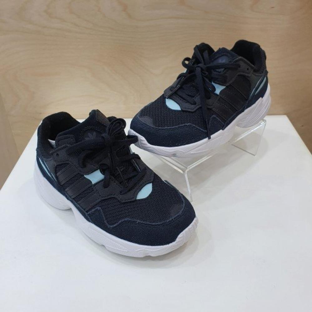 

Adidas Kids Young 96 C F34283 BLACK
