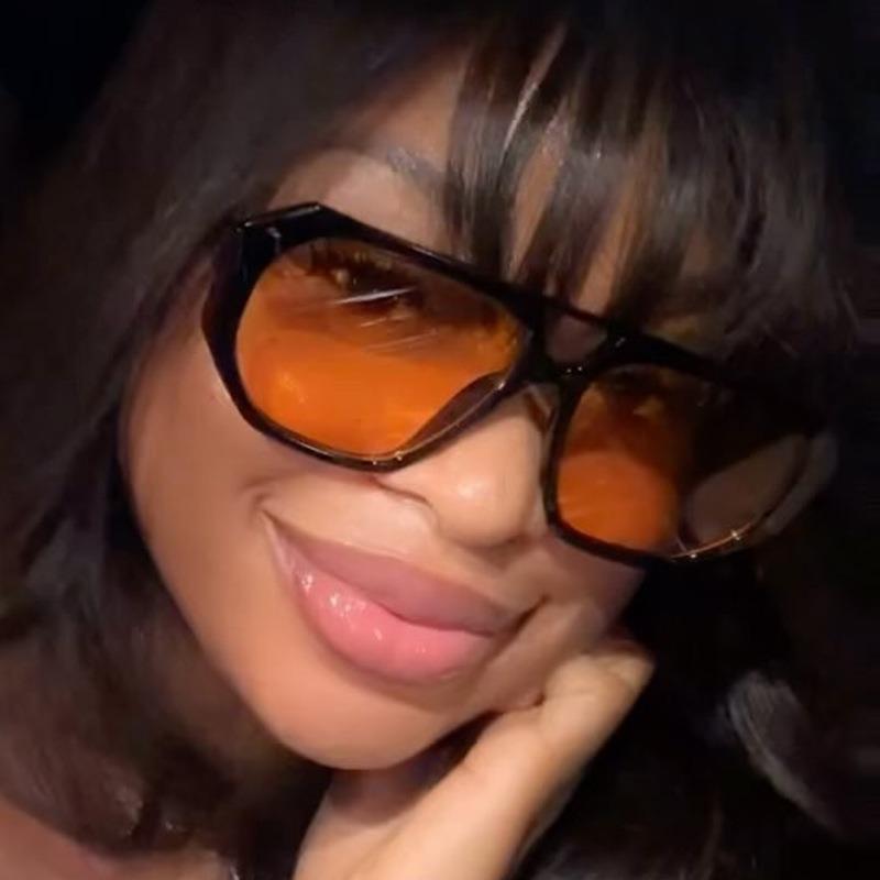 New Trendy Square Sunglasses For Women Men Retro Anti-Uv Sunglasses Black Shades Glasses Punk Eyewear Beach Eye Protection