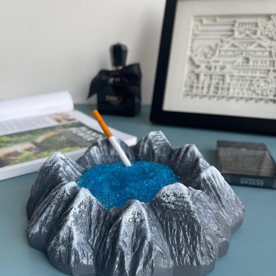Mount Fuji Ashtray: Modern Japanese-Inspired Nordic Ornament for Living Room