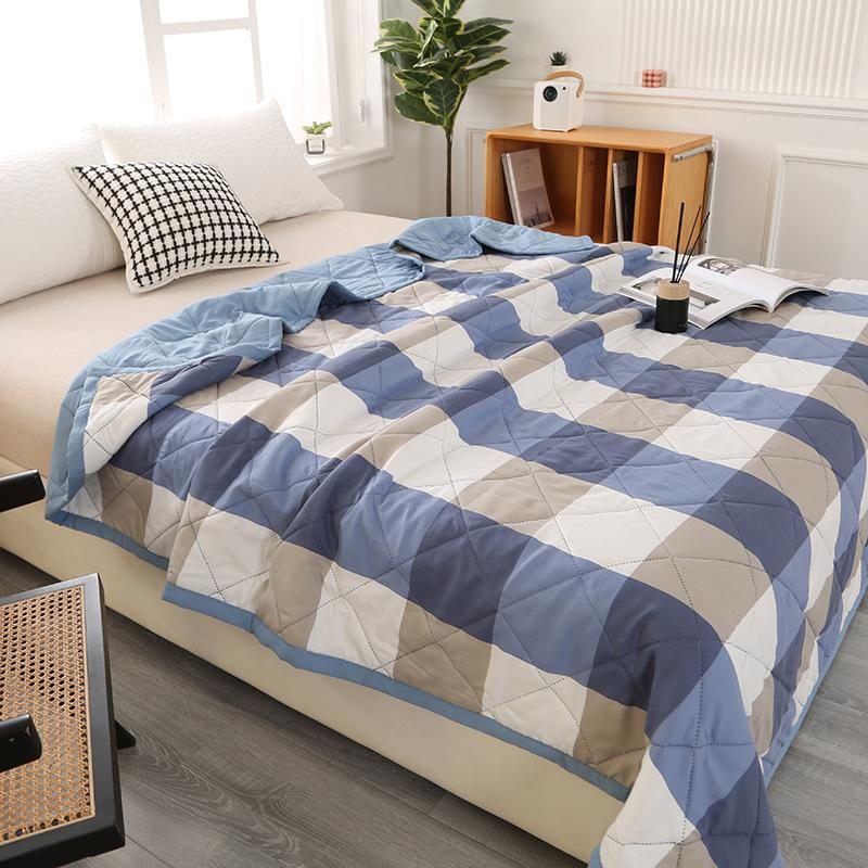 A Solid Color Spring/Summer Washed Quilted Blanket Bed Cover Double Quilted 150180200 Single And Double Couple Bed Queen Summer