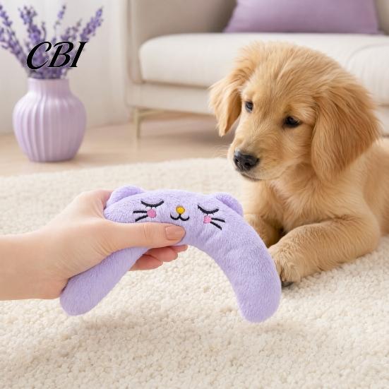 Embroidered Cat Toy Interactive Pet Pillow, with Built-in BB Sound Device, Soft U-shaped Neck Cushion U-Shaped Protector, for Cats And Dogs