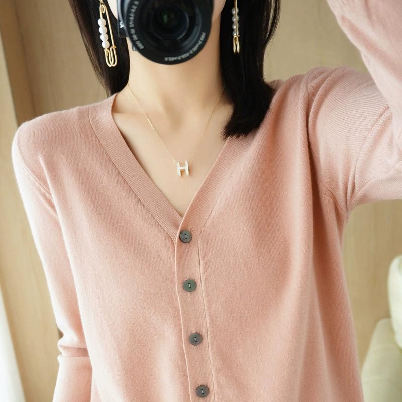 Spring and Autumn Knitted Cardigan Women's V-neck All-match Sweater Thin Short Outer Top Loose Long-sleeved Sweater Jacket