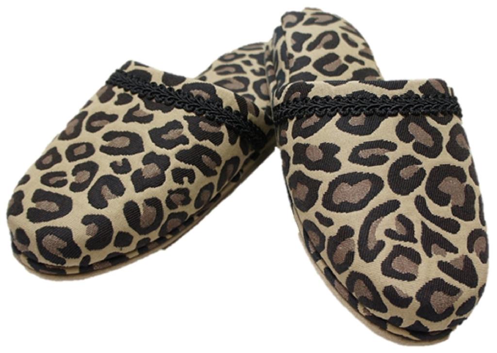 Jennifer Taylor Espresso 32822SP Unisex Room Perfect for Beauty Salons and Nail Salons Shoes,