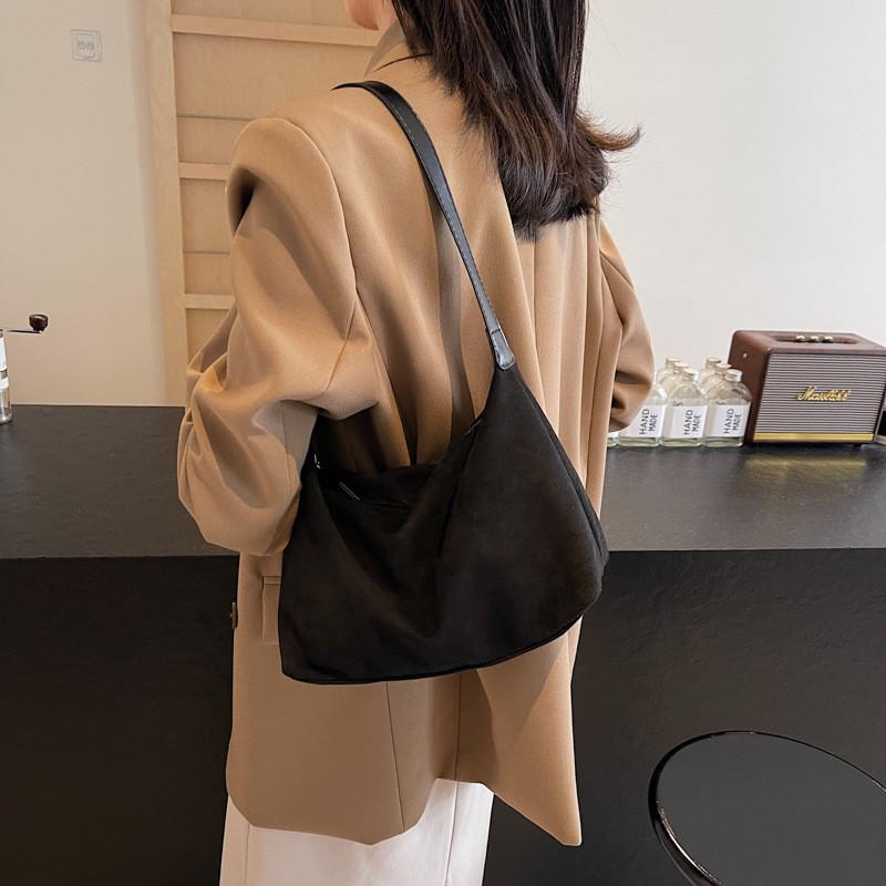 Pu Tote Bag For Women With Zipper Closure And Interior Pocket For Daily Use