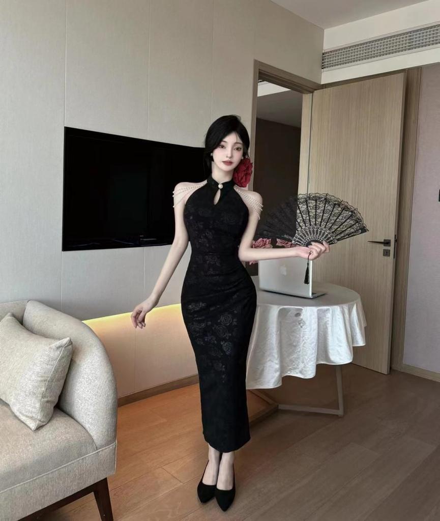 Elegant Off-Shoulder Qipao Evening Gown with Pearl Chain Accents