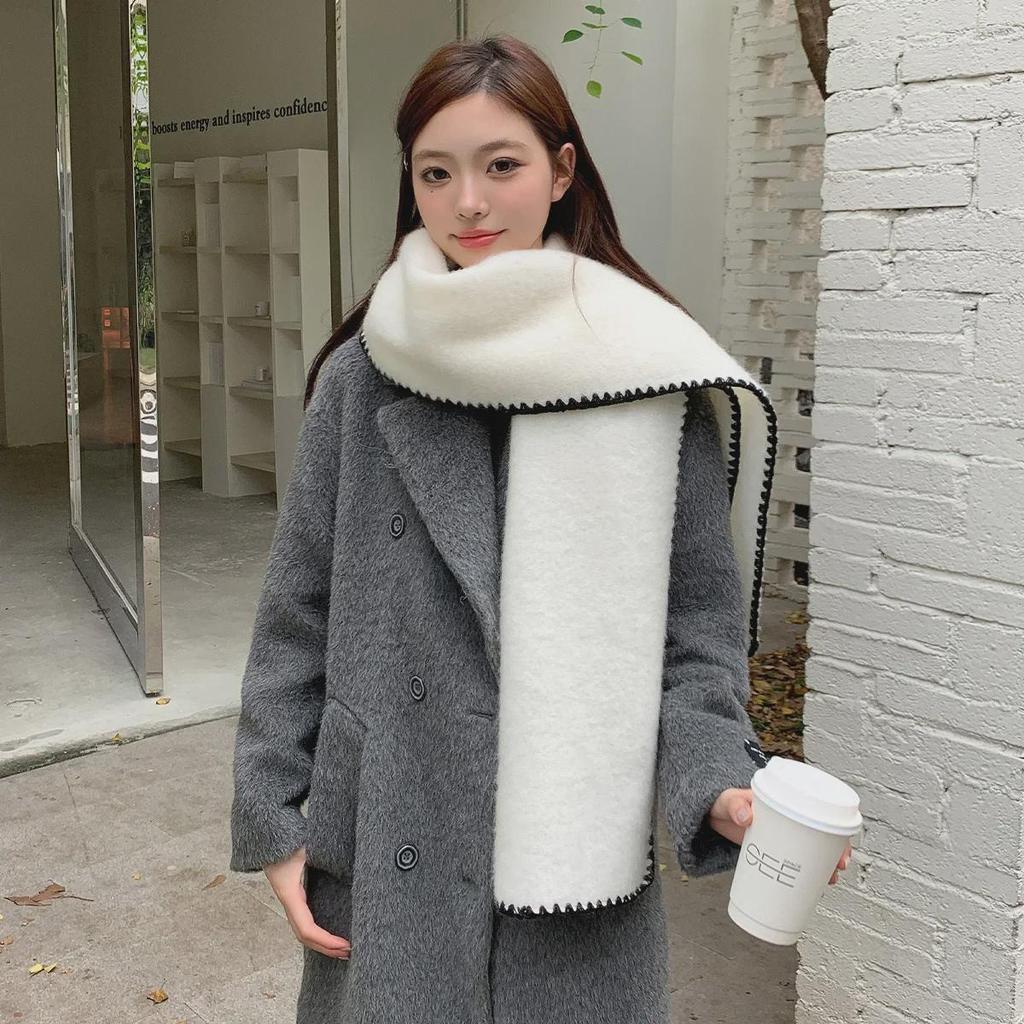 2024 Luxurious Women's Solid Color Wool Scarf with Triangle Needle-Lock Edge