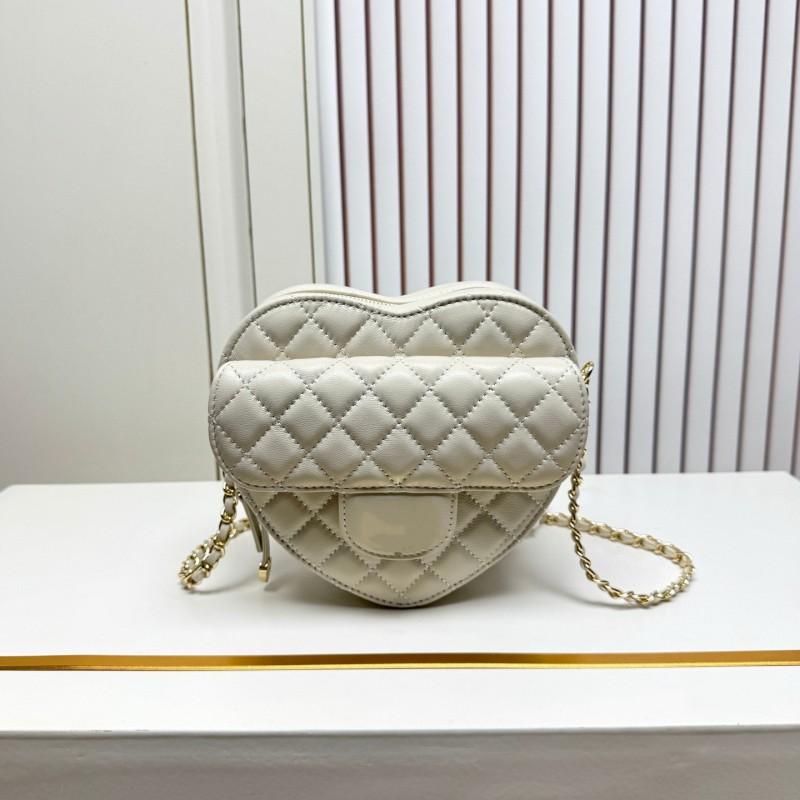 Heart-shaped Quilted Genuine Leather Shoulder Crossbody Handbag Small Daily Use Women