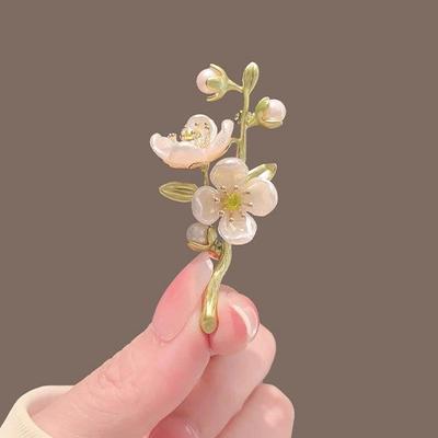 Women Vintage Accessories Plant Jasmine Flower Brooch Exquisite Clothing Collar Brooches