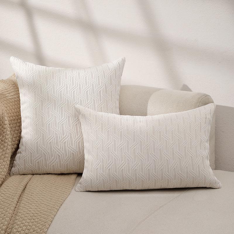 

Jacquard-dyed Three-dimensional Relief Pillow Cushion Cover Cream French Style Bedroom Pillow Cover 45 * 45 (excluding pillow core)