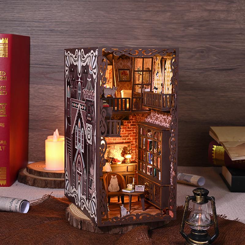 

Handmade 3D Cartoon Character Puzzle Model Bookend Toy