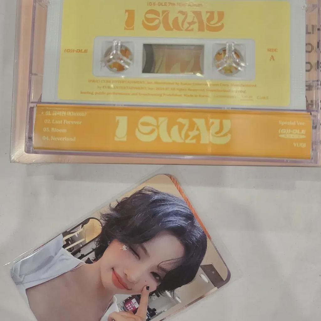 Gidle I Sway Rainy Yuqi Cassette + Jeon So-yeon Photo Card