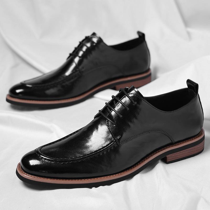 New Designer Brand Men Formal Shoes Luxury Banquet Groom's Wedding Shoes Retro Brown Men's Leather Casual Shoes Pointed Lace Up