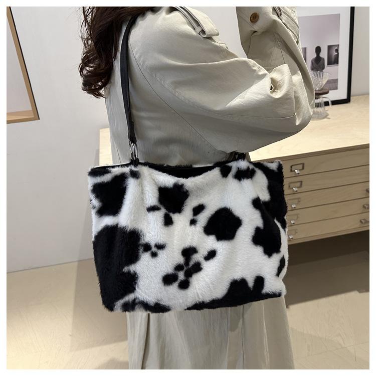 Women's Trendy Cow Print Plush Tote Bag Large Capacity Soft Faux Fur Shoulder Handbag