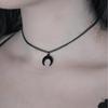 Pandantiv Lună Crescătoare Neagră: Colier Minimalist Got Gothic Ceresc