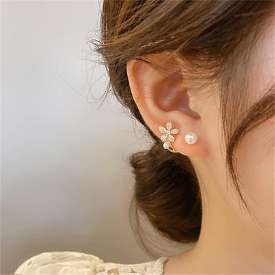 Nuovi orecchini a bottone con perle finte di lusso coreano, con ciondoli alla moda per donna, gioielli in cristallo, regalo per feste di tutti i giorni