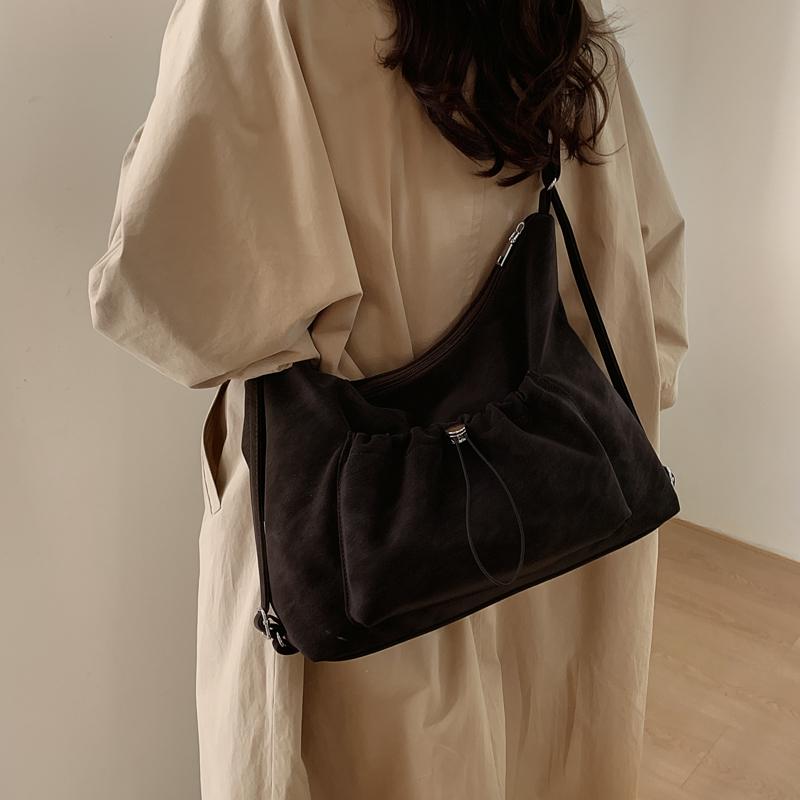 Slouchy Shoulder Bag with Front Pouch Large Capacity Everyday Fashion Tote Bag