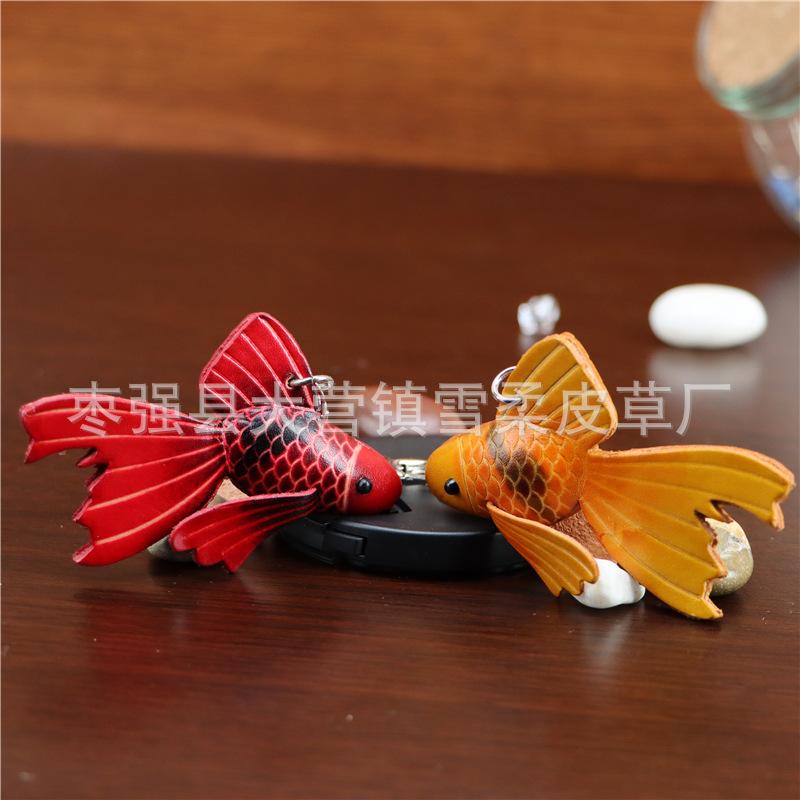 Primo Strato Pelle di Mucca Piccola Borsa Pesce Rosso Portachiavi Ciondolo Fatto a Mano Piccolo Pesce Rosso Piccolo Croaker Giallo Borsa Appesa Portachiavi Pesce Koi