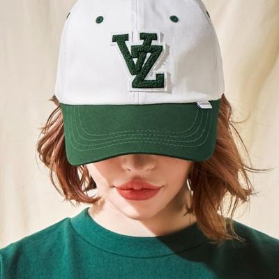 Berretti e cappelli – Berretti e cappelli con visiera