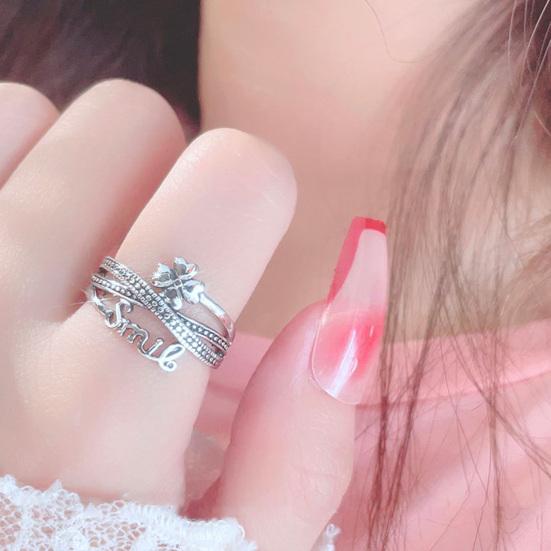 

Открытое кольцо Геометрический многослойный открытый дизайн Удобно носить Украшение в перекрестном стиле Прикосновение к коже Кольцо в корейском стиле с 4 листами клевера