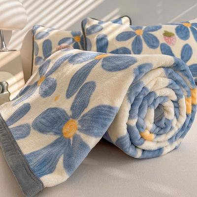 Coperta in pile di flanella di velluto di latte: Coperta da divano spessa e accogliente o coperta da pisolino per ufficio. Regalo perfetto.