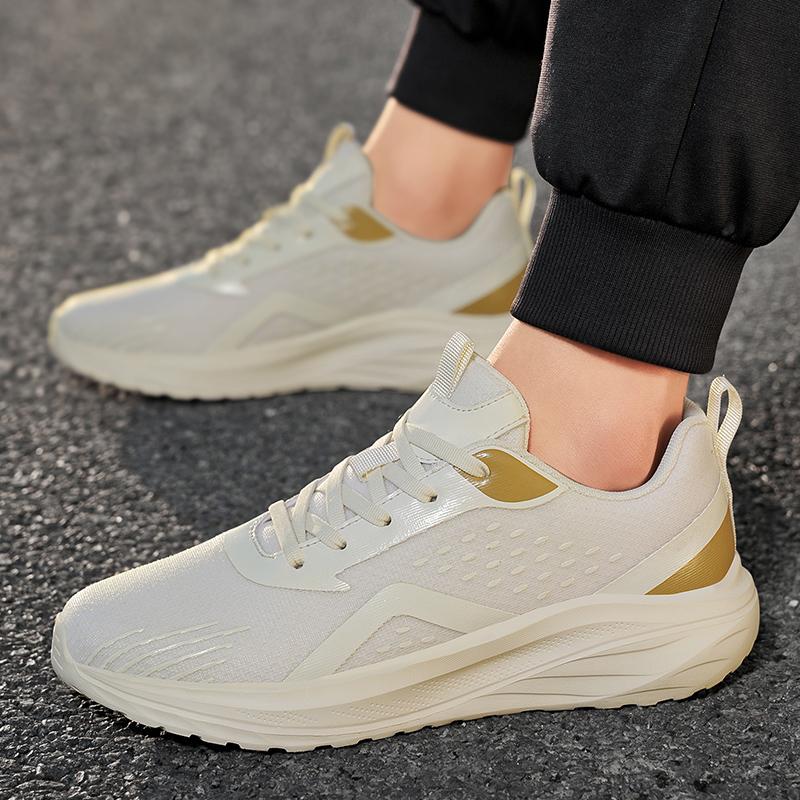 Casual Sports Shoes  Anti Slip Mesh and Breathable Loafers  Men's Fashionable Spring and Autumn New Running and Tennis