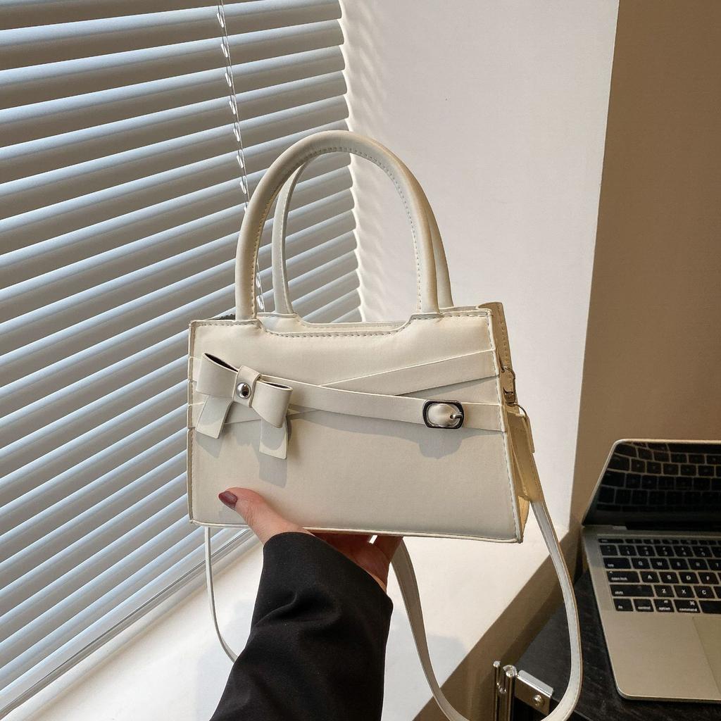 Fashion Super Hot Small Bag Women 2025 New High-end Versatile Messenger Bag Spring and Summer Popular Portable Small Bag