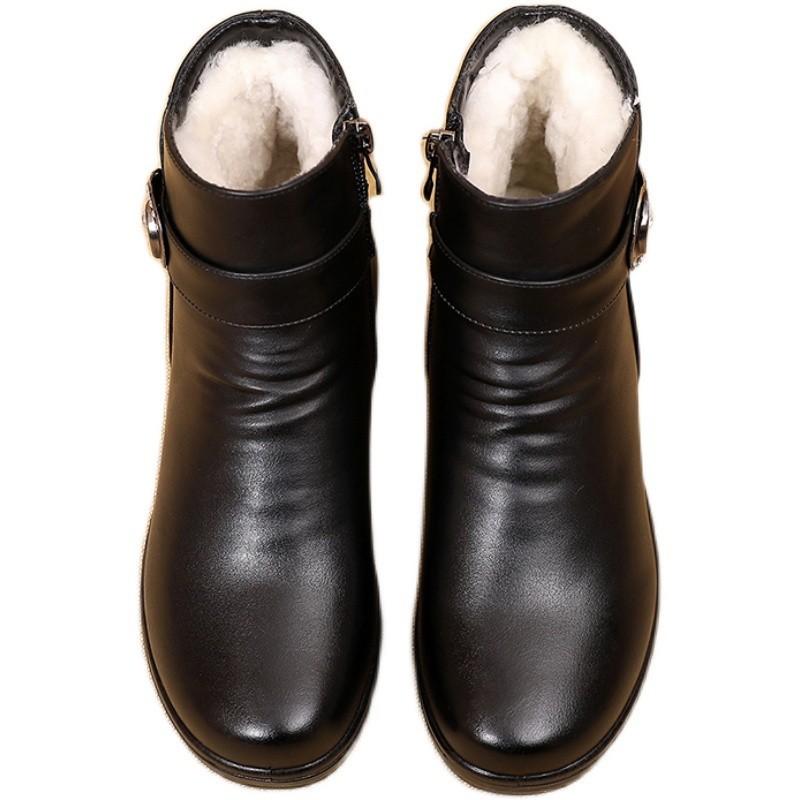 Winter cotton shoes short boots warm velvet flat sole soft sole non-slip comfortable human leather shoes women's shoes