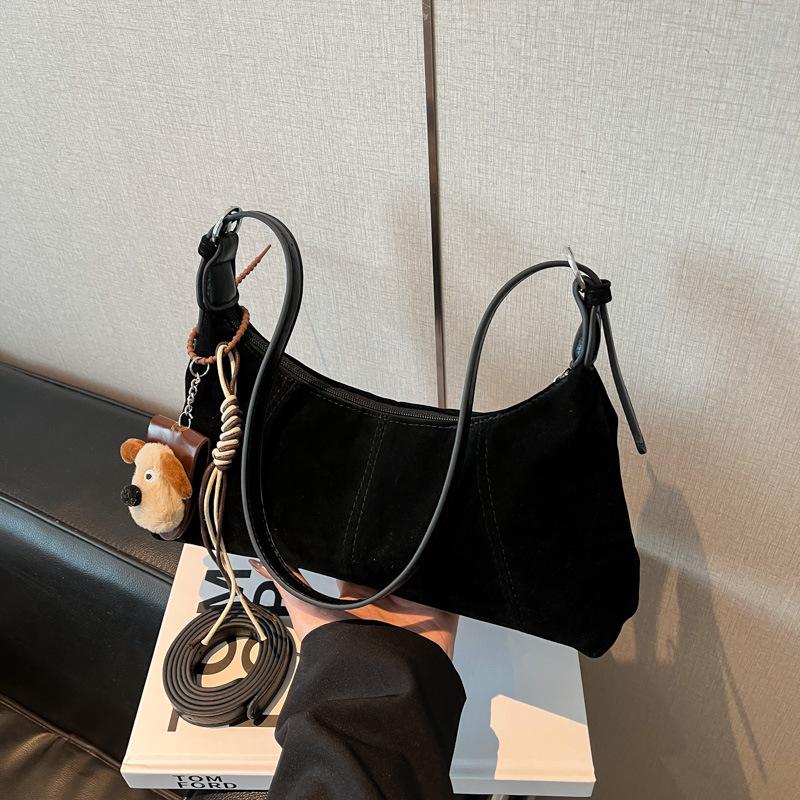 Retro bag women's large-capacity new autumn and winter niche design shoulder messenger bag commuter dumpling bag