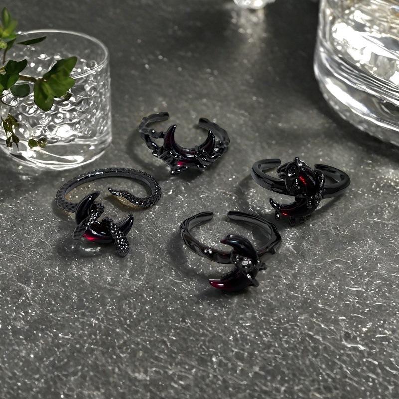 Dark Blood Red Crescent Rose Open Ring Sweet Cool Babes Venom Snake Niche High Sense Personality Ring Woman