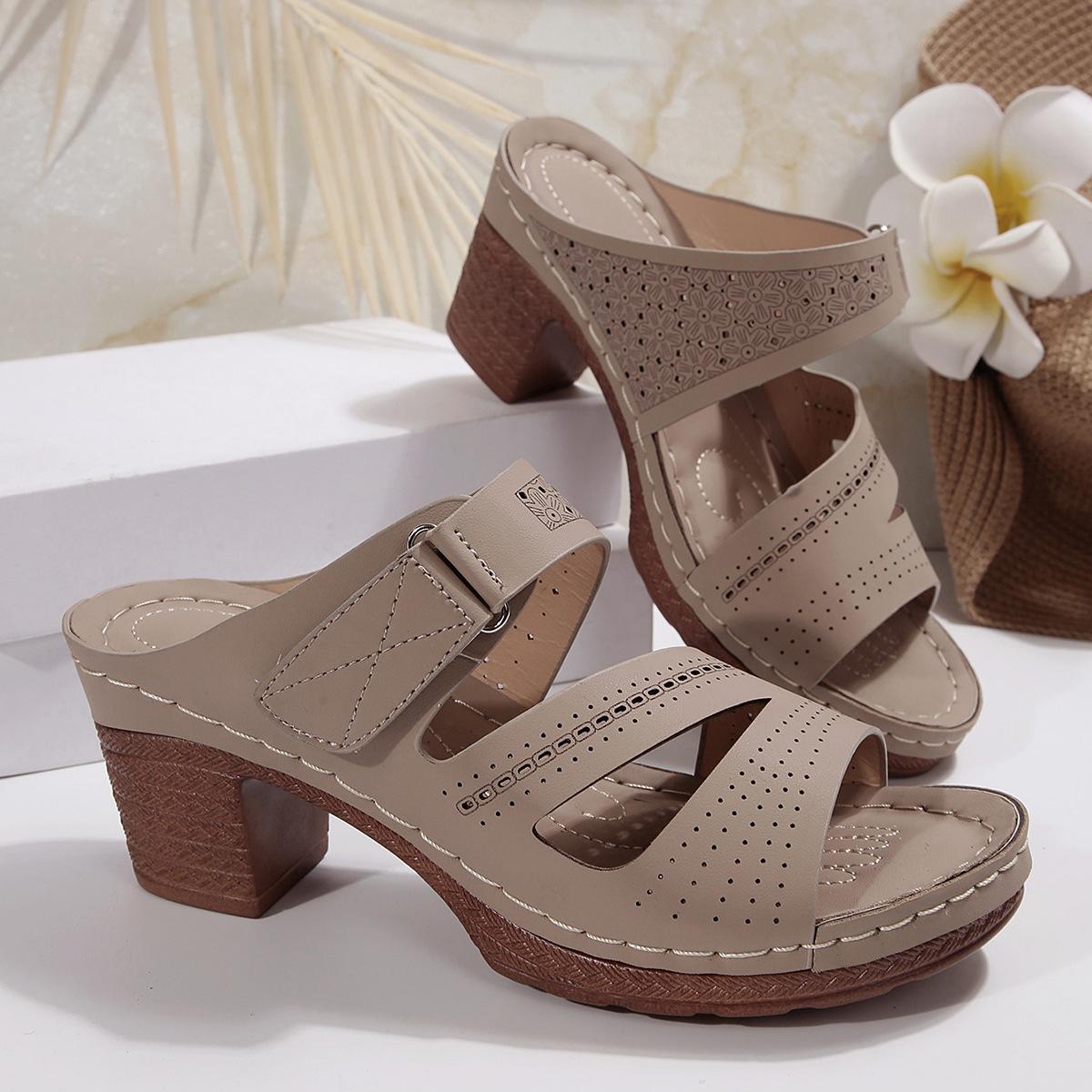 

2025 нові літні шльопанці на танкетці з відкритою п ятою, жіноче взуття, повсякденні шльопанці великого розміру на товстій підошві однотонного кольору 43