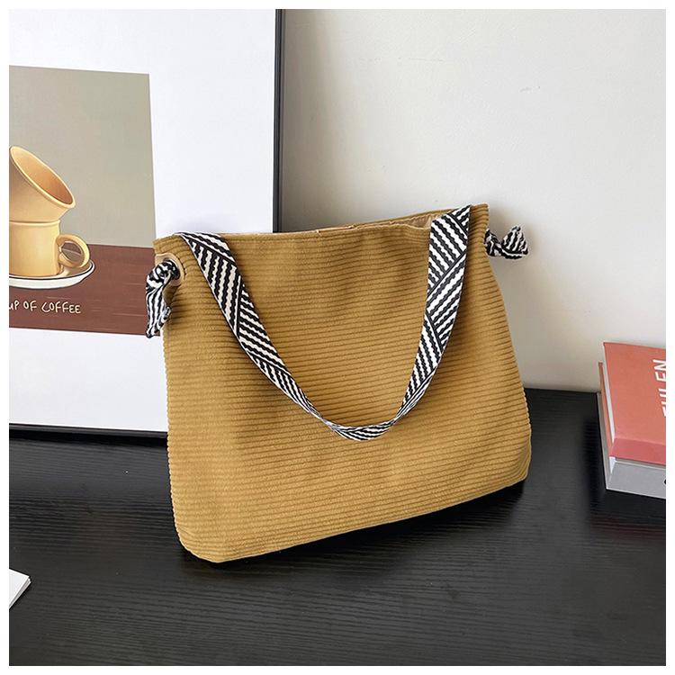 Women's 2025 Korean Style Color Block Tote Bag with Wide Strap: New Large Capacity Casual Shoulder Handbag