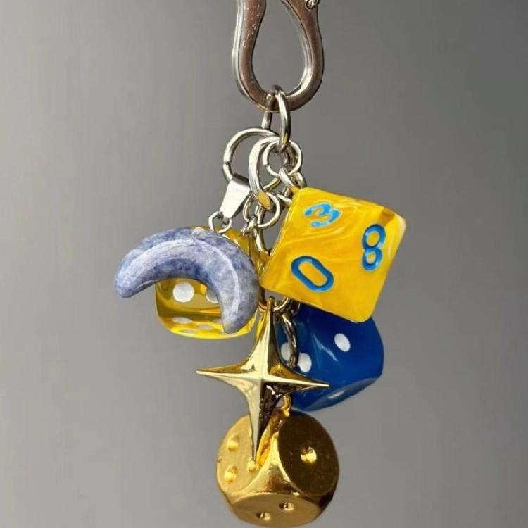 Stilvoller Handyhüllen-Anhänger Würfel Hängender Charm Mehrzweck-Würfel Amulett Rucksackzubehör Modeschmuck für Geldbörse