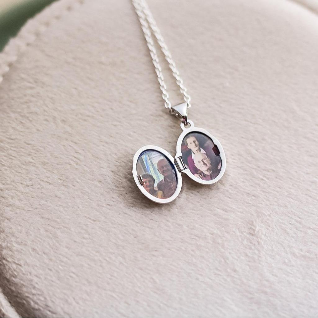 Butterfly Shell Necklace with Photo Album Frame - Gold Retro Design
