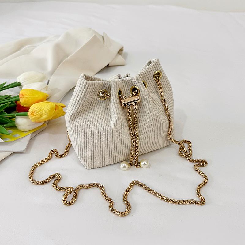 

Corduroy Drawstring Bucket Shoulder Crossbody Bag Women Korean Ins Style Chain Strap Minimalist Trendy 2026 Handbag