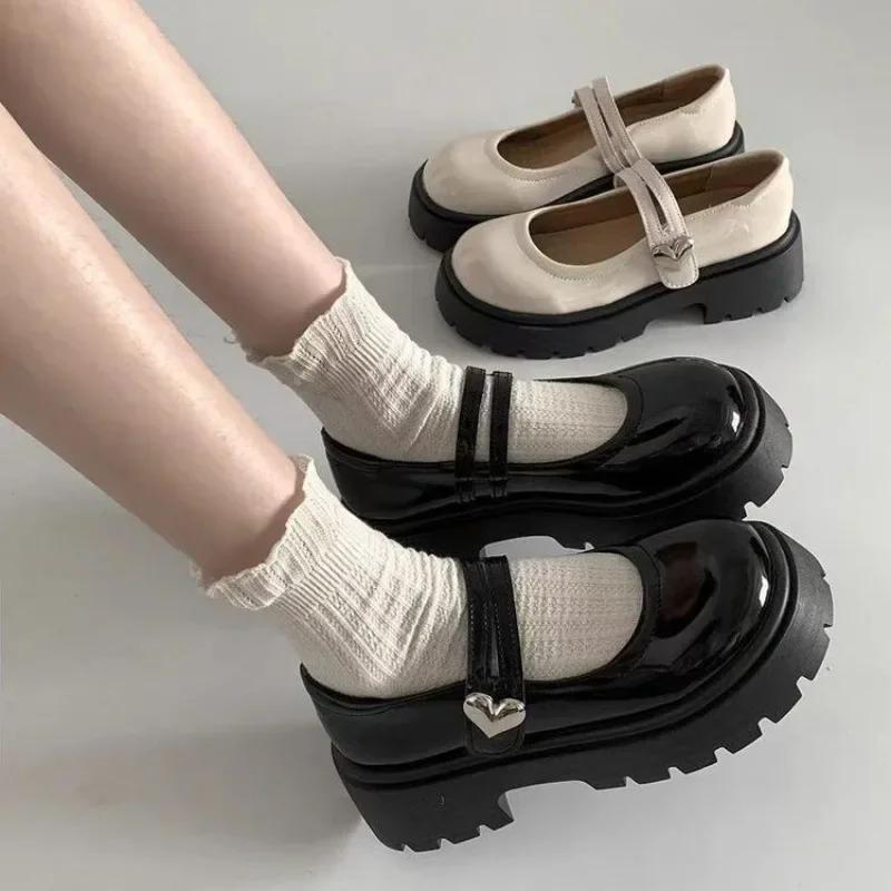 Fashion Loafers Women Autumn New Black Platform Flats Shoes Women Loafers Slip On Boat Shoes Designer Casual Leather Oxfords
