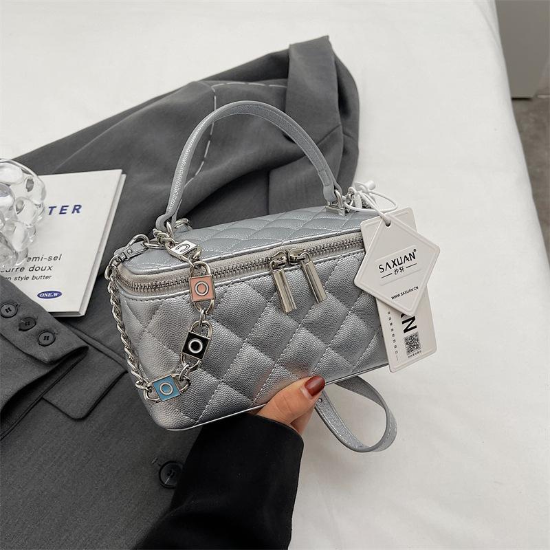 

Новая женская сумка, маленькая ароматная цепочка в виде ромба. серебряный