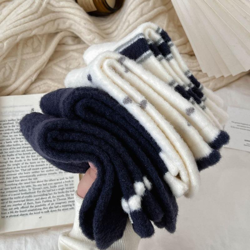 5 pairs Women Navy Bear Australian Velvet Mid Calf Socks Autumn Winter Fleece Thick Warm Heart Lace Trim Indoor Floor Socks Cozy Home Thermal Hosiery