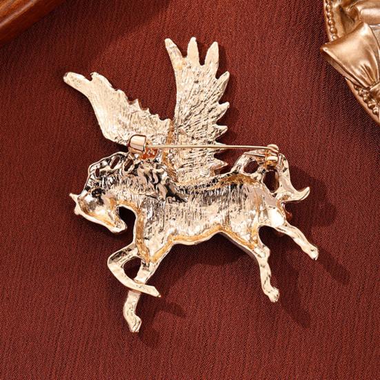 Flying Horse Brooch Zinc Alloy Enamel Horse Lapel Pin Sweater Cardigan Coat