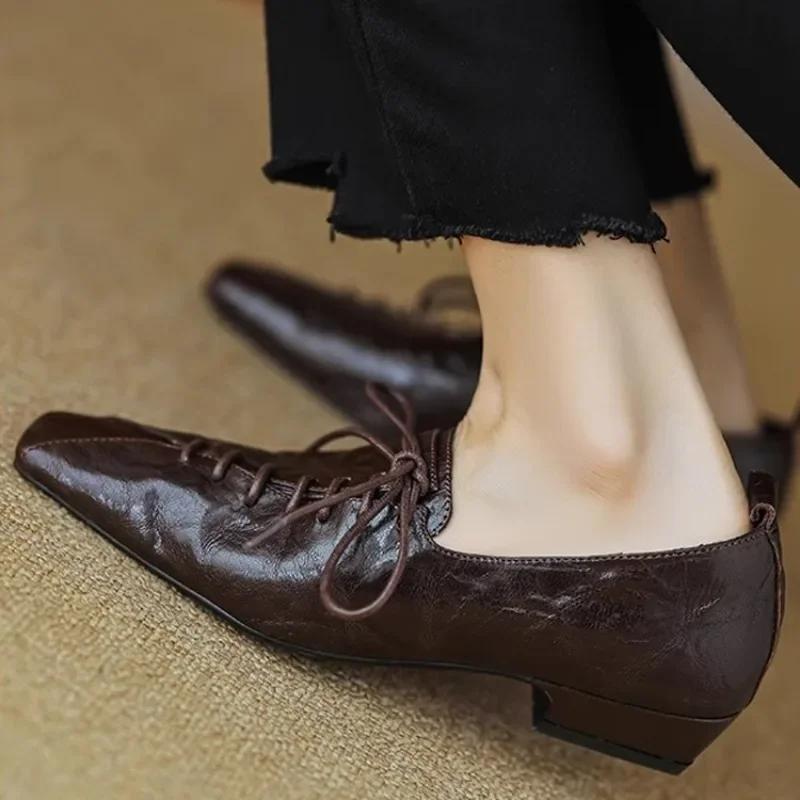 Fashion Skinny Retro Leather Shoes for Women's Spring New Style Square Toe Soft Sole Lace Up Single Shoe, Low Heel Casual Single Shoe