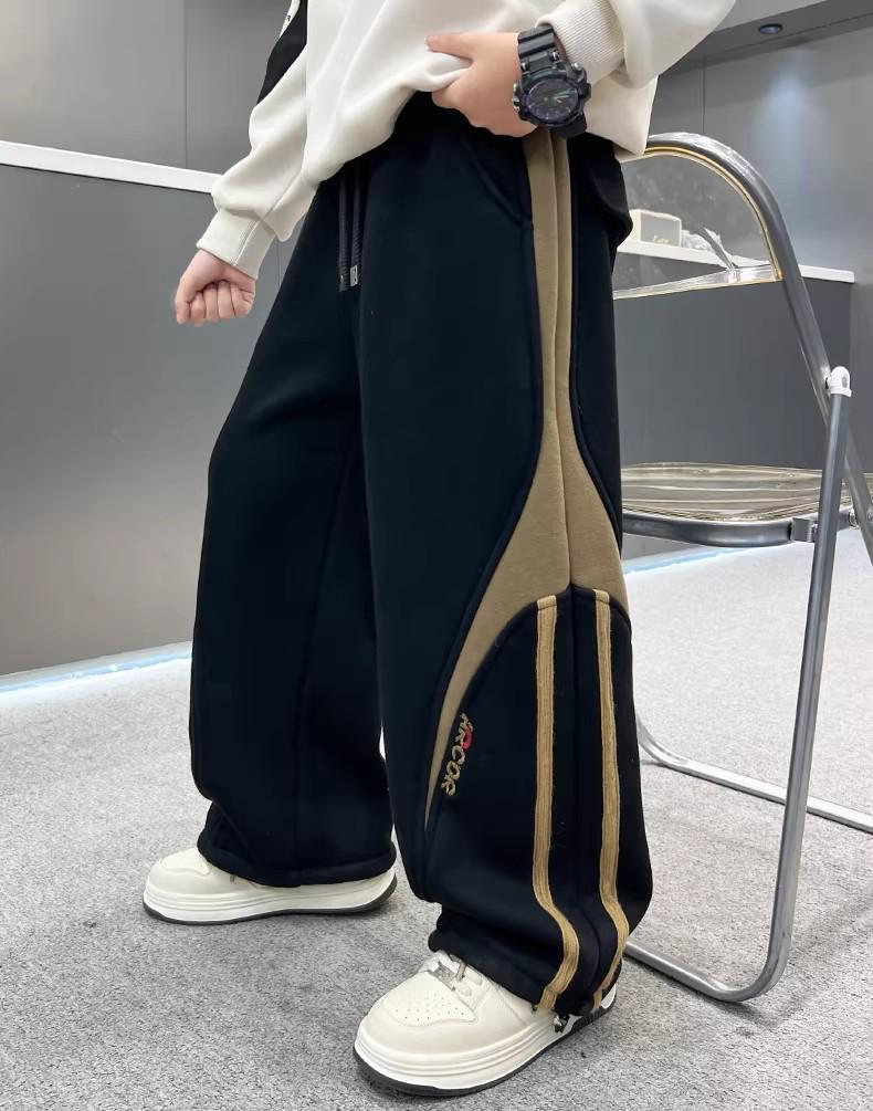 Boys' Thick Fleece-Lined Velvet Sweatpants – Warm Autumn/Winter Pants with Spliced Line Design