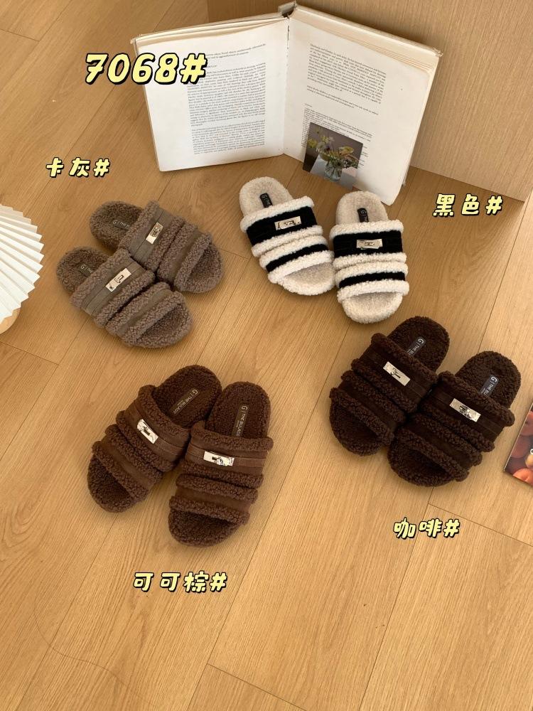 French Gentle Fairy Wind Soft Bottom Round Head Open Toe Metal Buckle Birkenstock One Pedal Lazy Warm Fluff Drag